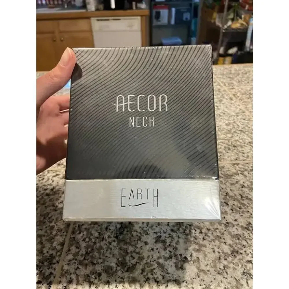 Aecor Neck by Earth